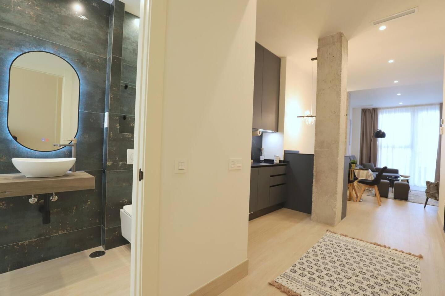 Apartamentos Orilla Del Bernabeu Madrid Buitenkant foto