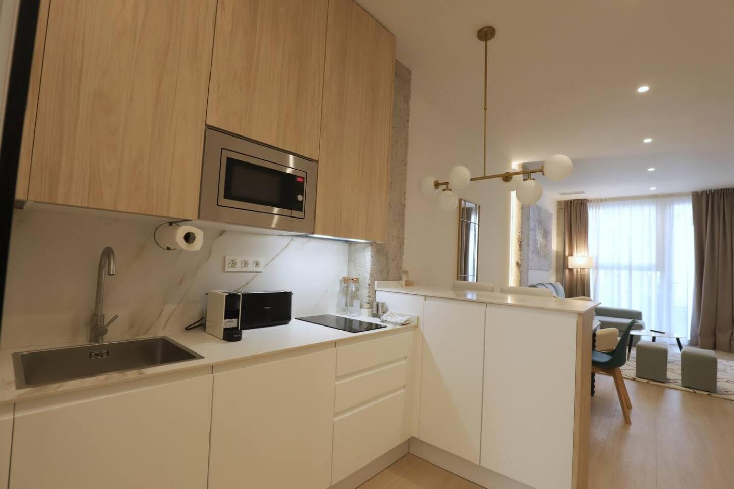 Apartamentos Orilla Del Bernabeu Madrid Buitenkant foto