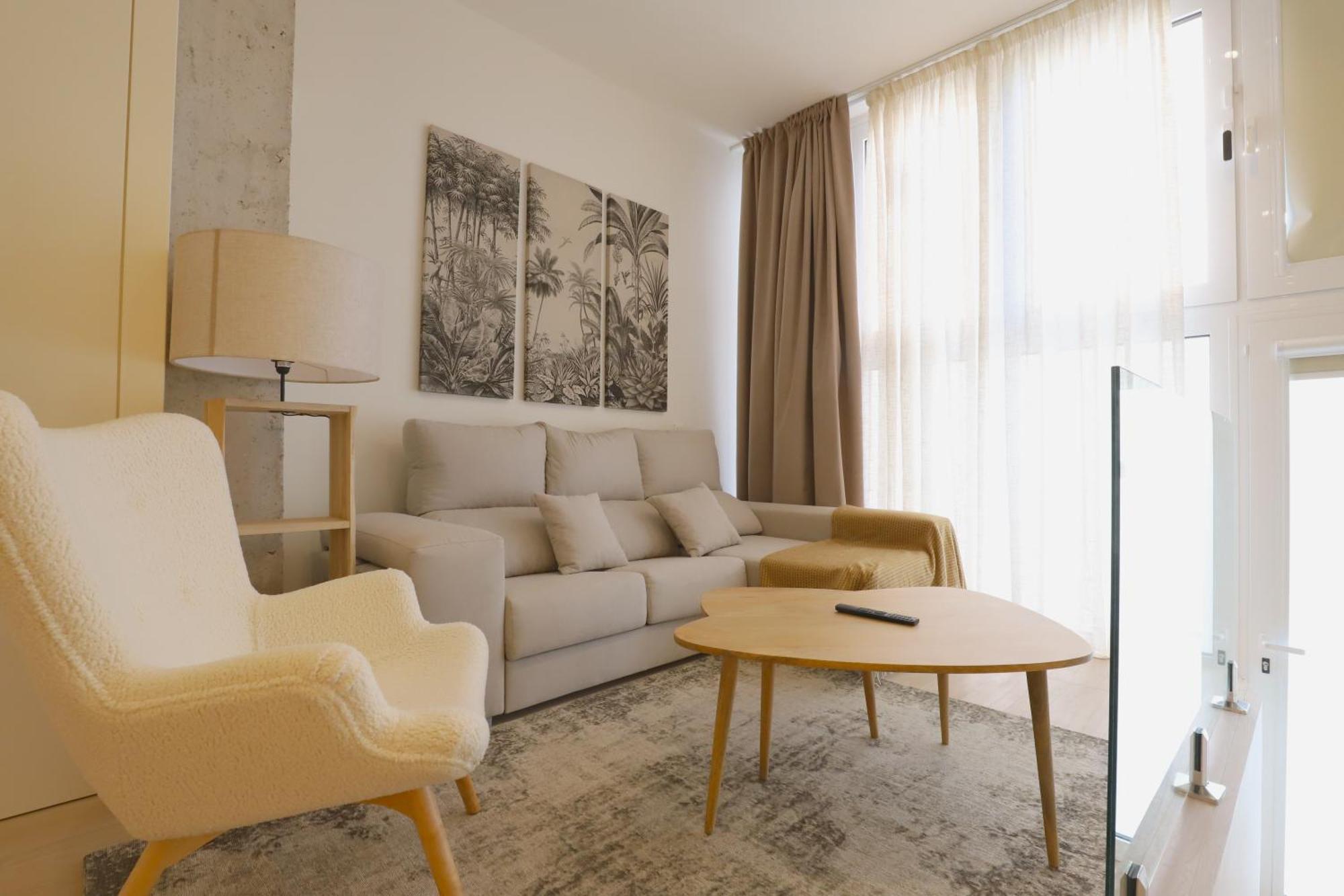 Apartamentos Orilla Del Bernabeu Madrid Buitenkant foto
