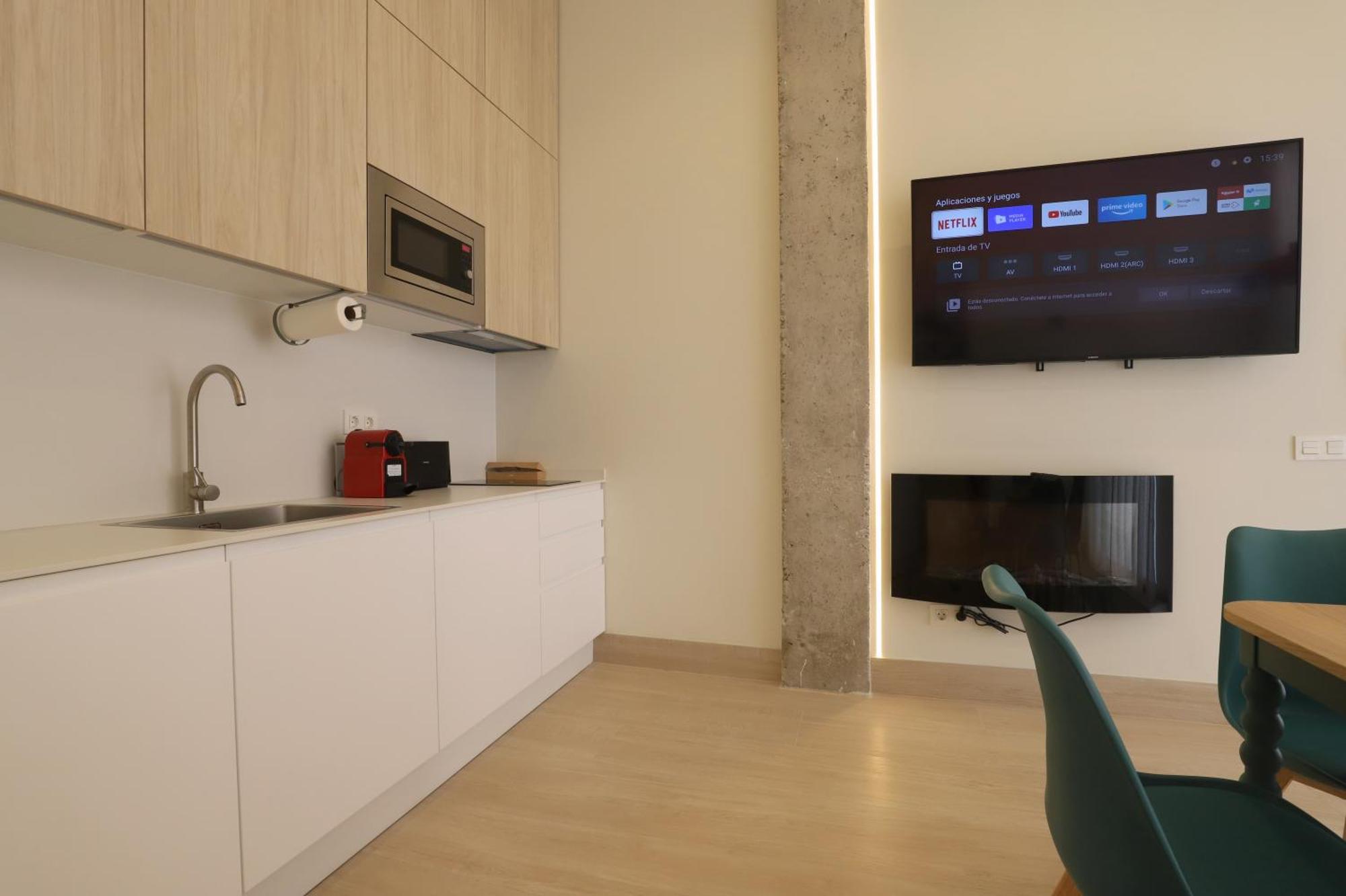 Apartamentos Orilla Del Bernabeu Madrid Buitenkant foto
