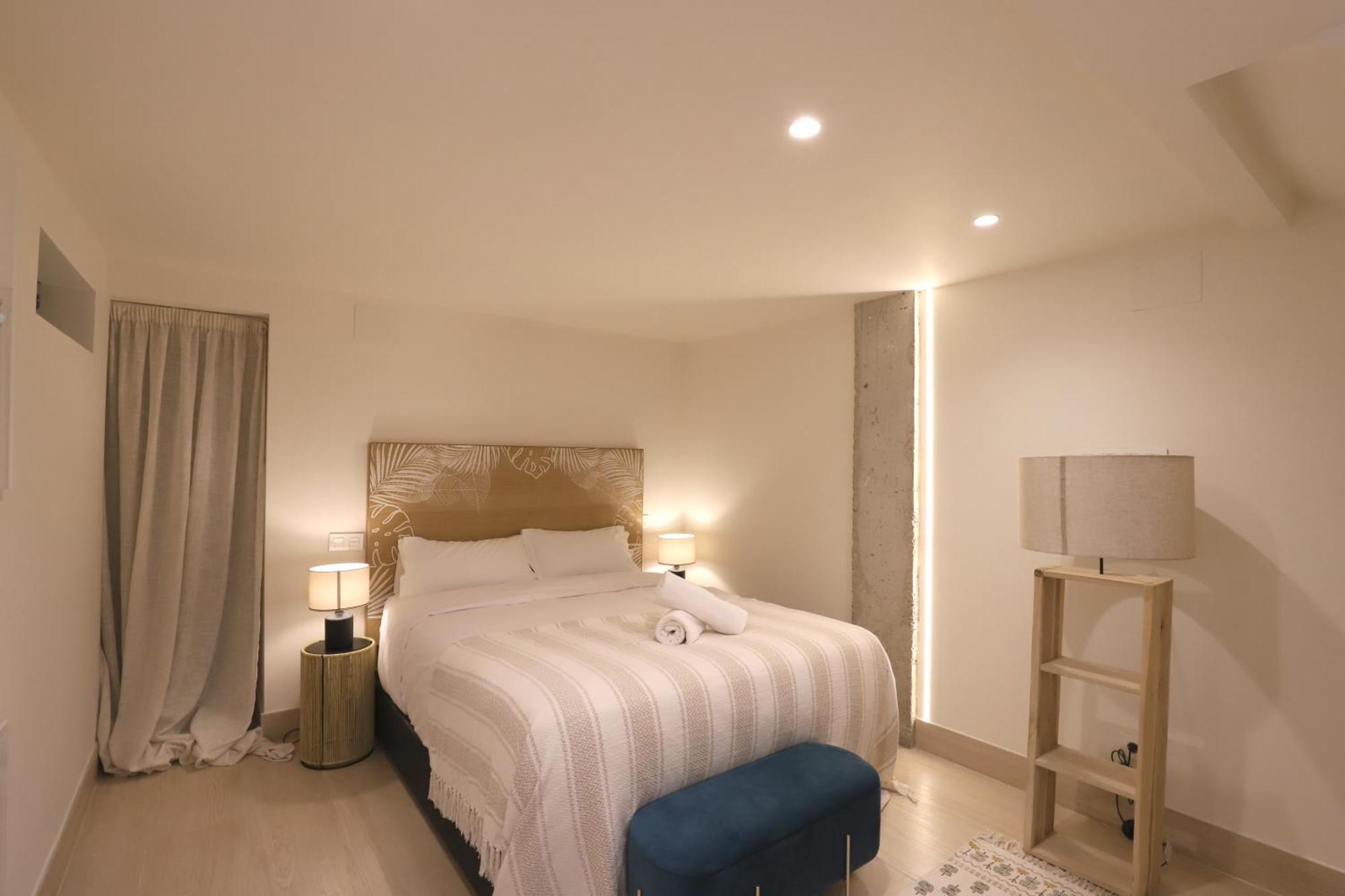 Apartamentos Orilla Del Bernabeu Madrid Buitenkant foto